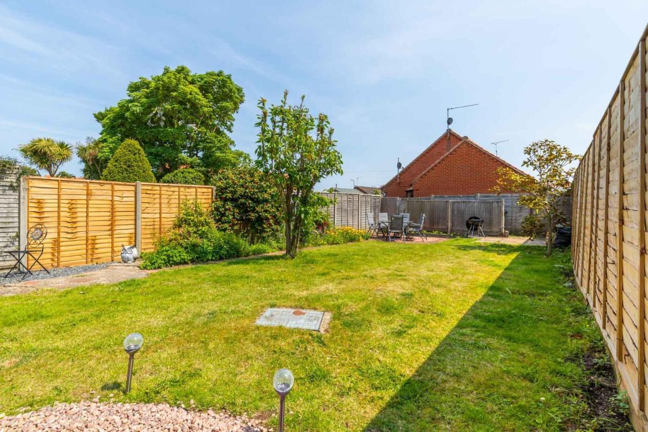 Host & Stay - Pilgrims Rest Bacton  Exteriör bild